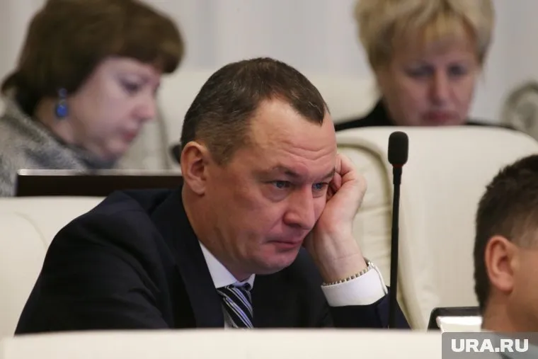 Алексею Бурнашову придется сдать депутатский мандат
