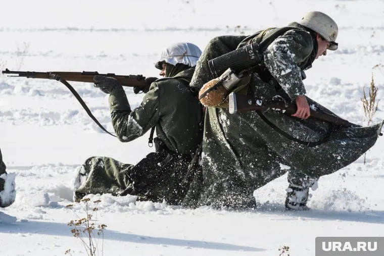 На данный момент армия Украины недостаточно вооружена для начала военного конфликта с Россией, считает Романенко