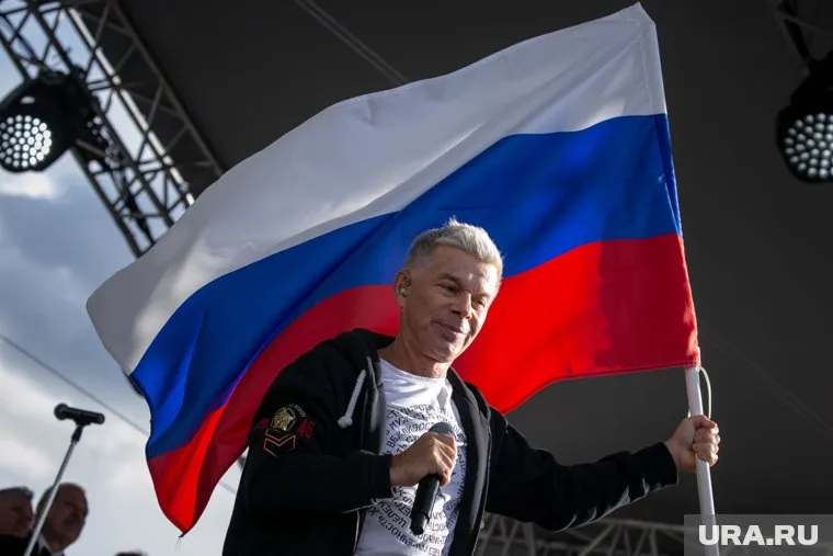 Олег Газманов заявил, что готов поехать в зону СВО