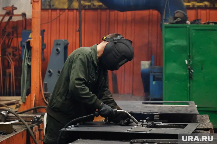 На КМЗ трудоустраивают ветеранов спецоперации