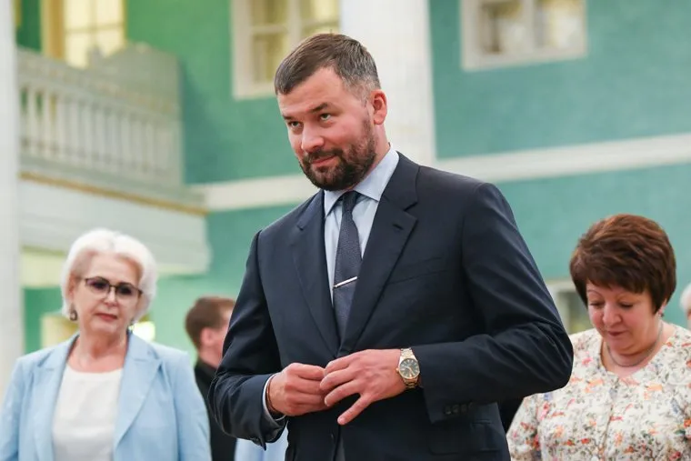 Вручение мандатов депутатам ЕГД восьмого созыва в доме Севастьянова. Екатеринбург
