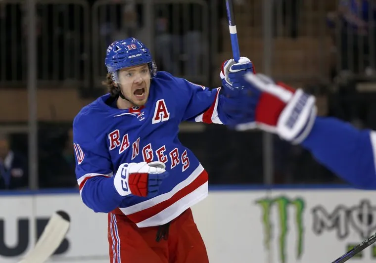 Артемий Панарин не выплачивает ФНС долг в 75 тысяч рублей