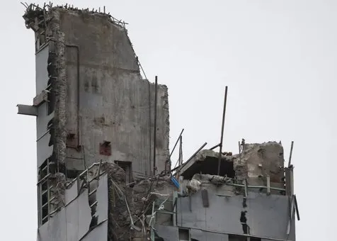 В Красногорске кусок колонны рухнул при сносе комплекса "Снежкома"