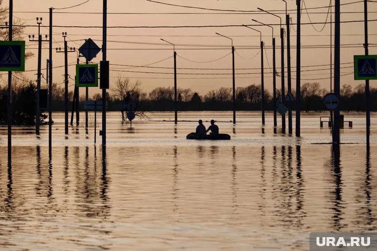 Уровень воды снизился на два сантиметра