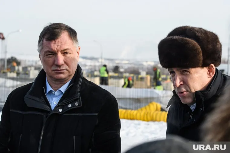 Хуснуллин (слева) отметил успехи в развитии Свердловской области