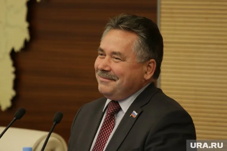 Сотрудники ФСБ изъяли телефон и компьютер депутата пермского краевого парламента Виктора Плюснина