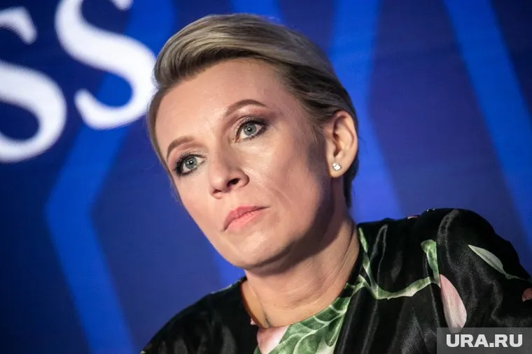 Мария Захарова подчеркнула, что российские войска регулярно создают новые гумкоридоры для мирных жителей