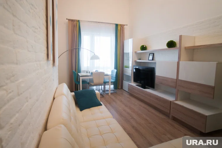 Модель из Кургана﻿ Демид Овчинников приехал в Пекин и показал, как живет с коллегами