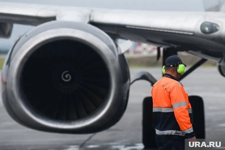 Рухнувший Sukhoi Superjet-100 был введен в эксплуатацию в 2014 году, отмечают представители ОАК