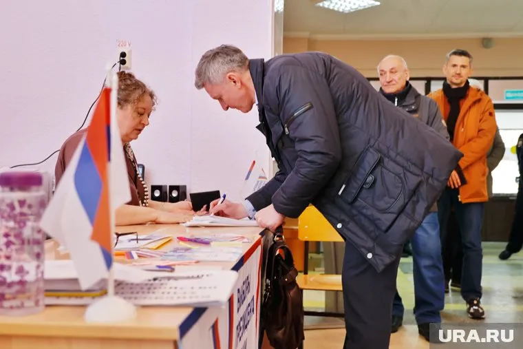 Спикер областного парламента отдал свой голос на выборах президента РФ