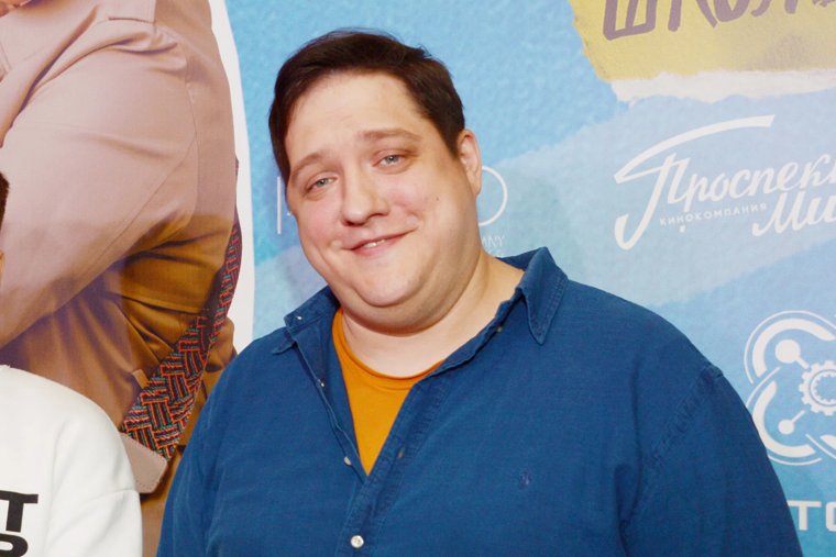 «Мухич...ты был мне словно брат»: как россияне отреагировали на смерть актера Романа Попова