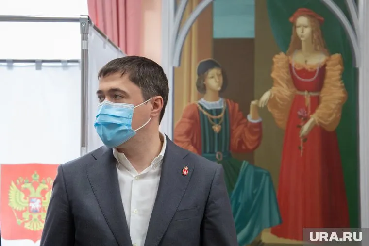 Участвовать в политической борьбе Махонину помогут федеральные эксперты