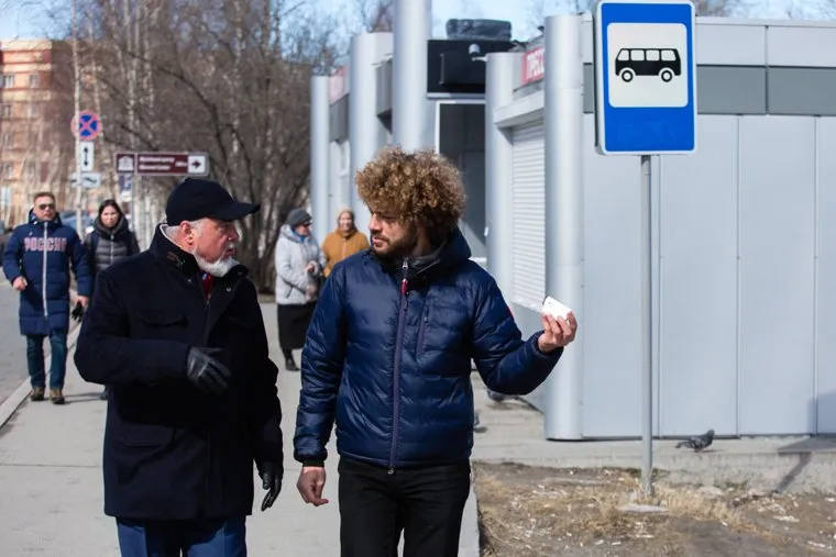 Прогулка по городу блогера Ильи Варламова и главы города Шувалова Вадима. Сургут