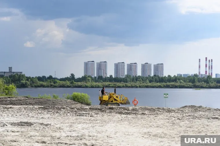 В Тюмени завершается подготовка к открытию бесплатного городского пляжа