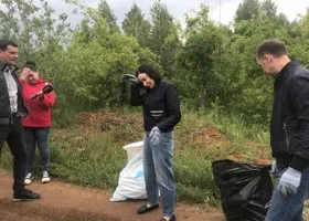 Мэр Челябинска приняла участие в субботнике