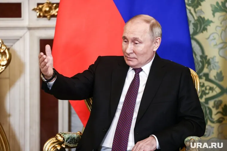 РФ готова наладить долгосрочные прямые поставки углеводородного сырья, заявил Путин