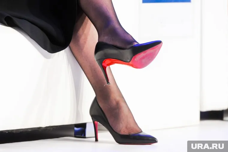 Тюменские чиновницы носят "тяжелый люкс"