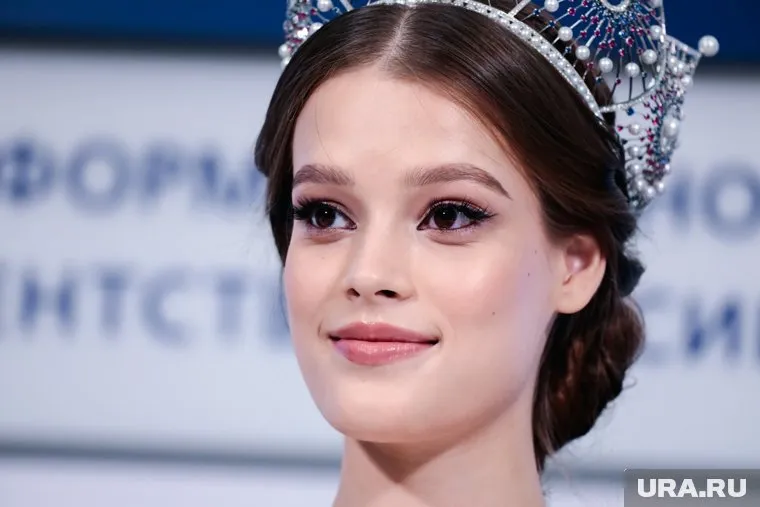 Алексеева вошла в топ-12 конкурса "Мисс Вселенная - 2024"