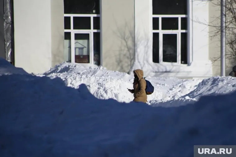 Из-за аномальной зимы и большого количества снега весна в этом году будет холодной