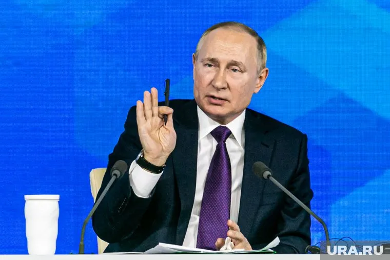 Владимир Путин разрывает отношения с недружественными странами