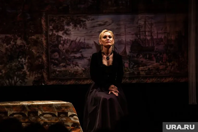 Актеров для своих постановок THEATRUM пока просит в театрах Екатеринбурга