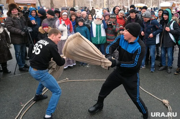 В День России курганцы смогут поучаствовать в рукопашных боях, услышать казачьи песни и посетить Кубок России по автокроссингу