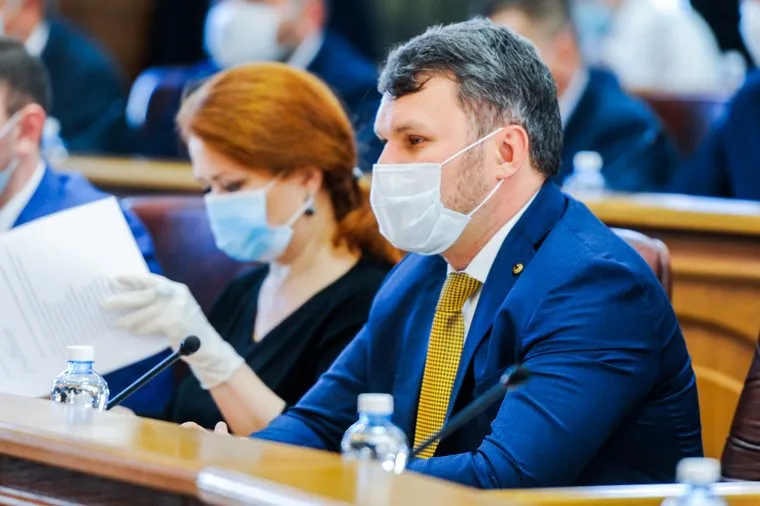 Первая сессия нового состава Законодательного собрания Челябинской области. Челябинск