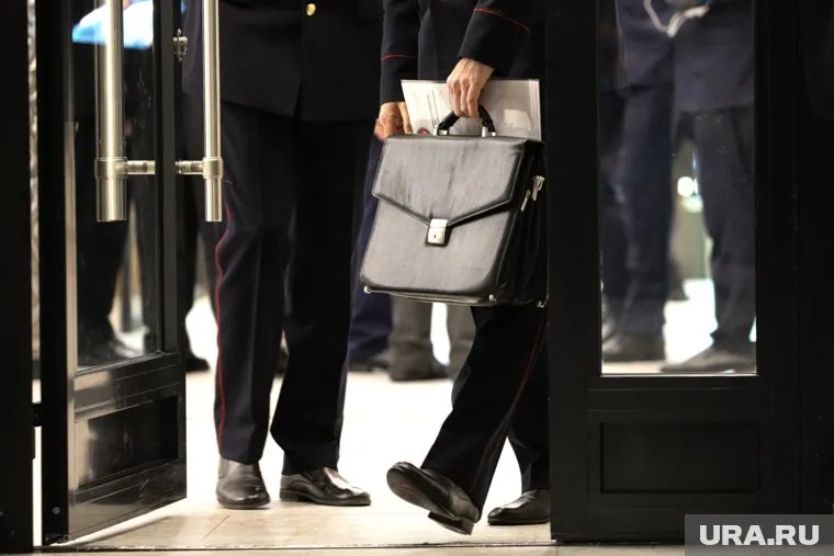 Некоторые руководители структур в мэрии Сургута боятся остаться без работы из-за усиления клана лангепасцев