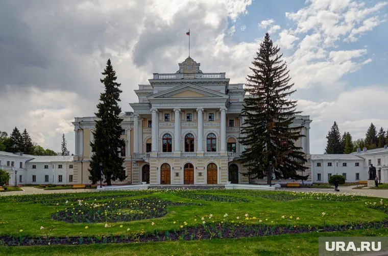 ВСУ ударили ракетами по исторической усадьбе в Курской области