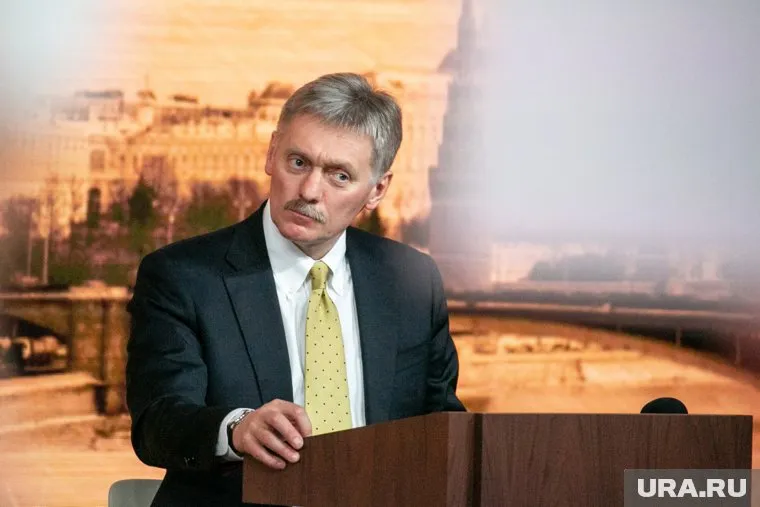 Дмитрий Песков считает, что журнал Charlie Hebdo не может существовать в России