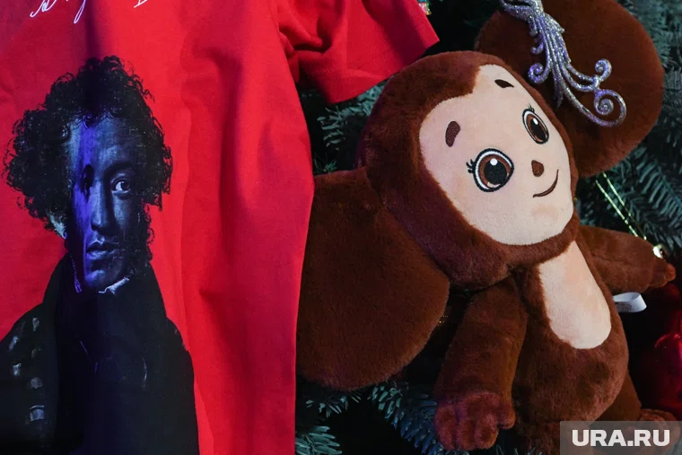 Фильм «Чебурашка» нужно включить в школьную программу, считает Михалков