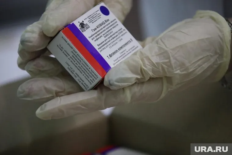 В Тюменской области обе прививки от коронавируса получили всего 869 человек