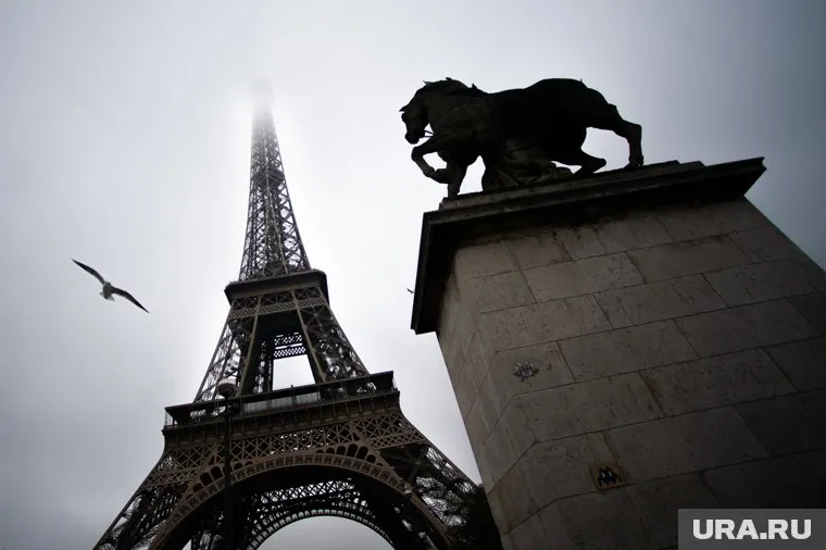 В центре Парижа преступник убил одного человека и еще одного ранил