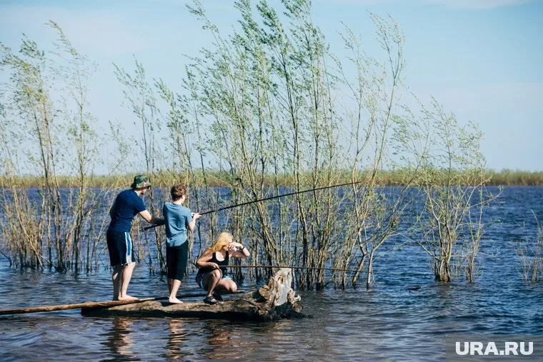 Мальчик погиб из-за того, что дедушка уронил очки в воду