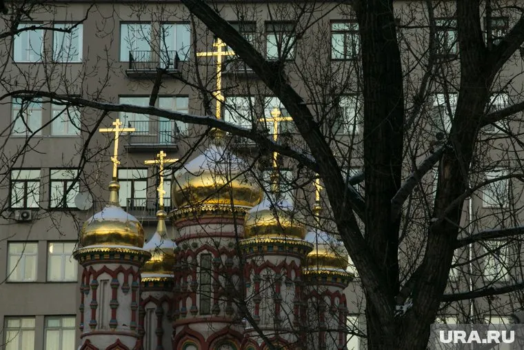Москвичи также протестуют против строительства храмов