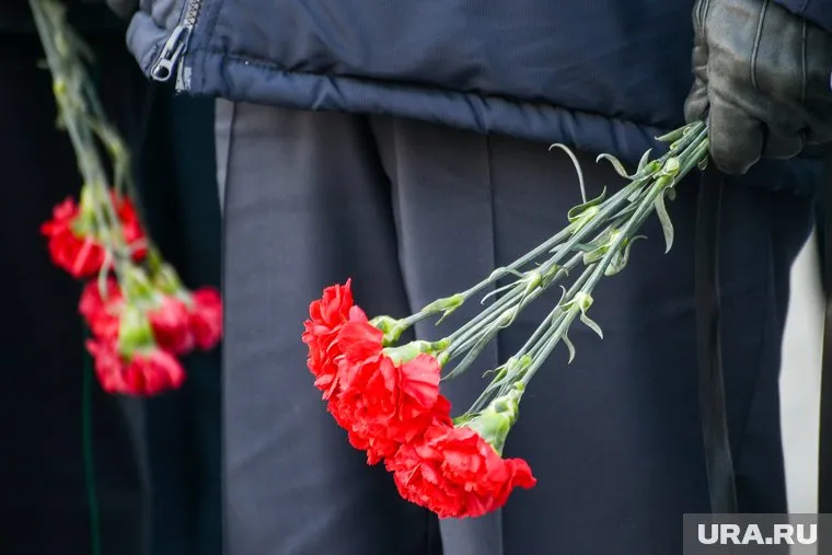 В Ямальском районе состоялось прощание с Евгением Худи, погибшем при выполнении задач СВО