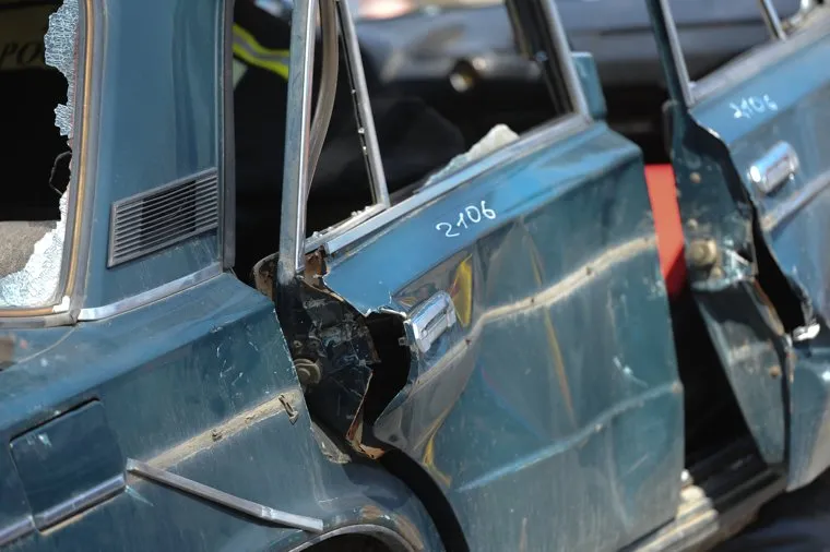 МЧС. Пожарные. Челябинск., дтп, авария, авто, ваз 2106