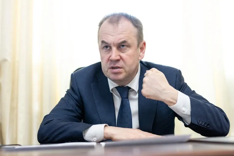 Станислав Наумов во время интервью. Москва