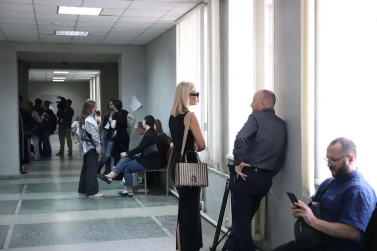 Редактора URA.RU Дениса Аллаярова обвиняют в передаче своему дяде «взятки» в 20 тысяч рублей