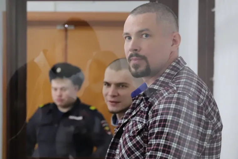 Оглашение приговора Романа Насрыева и Алексея Нуриева. Екатеринбург