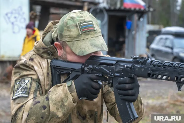 Жителей обучают правилам ведения боя