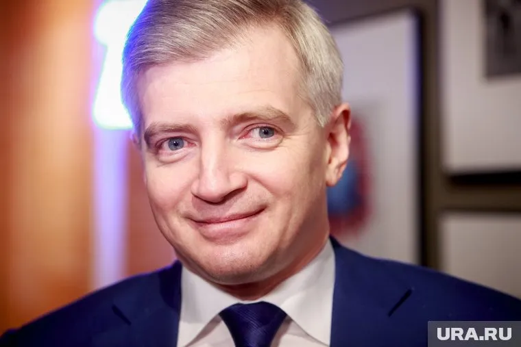 Александр Кибовский, обвиняемый в коррупции, хочет уехать на СВО, передает «Коммерсантъ»