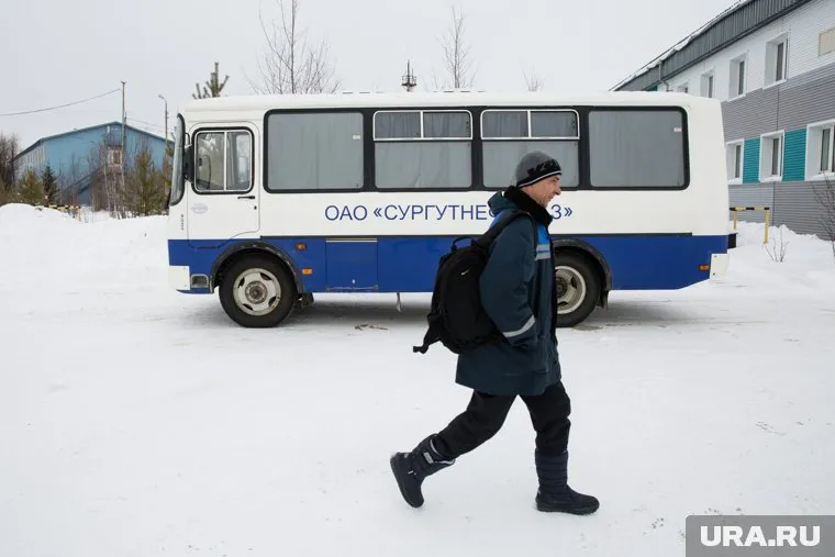 Вахтовики считают, что зря теряют несколько дней на обсервации