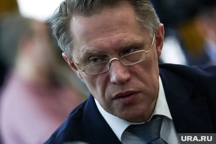 Михаил Мурашко обсудит с коллегами вопрос о предоставлении лекарства Мише Бахтину