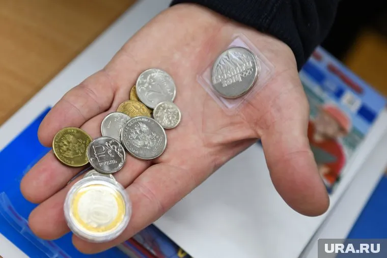 Продавец утверждает, что на монете есть редкий брак