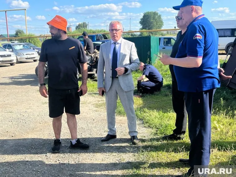 Заместитель губернатора Алексей Фартыгин координирует поисковую работу
