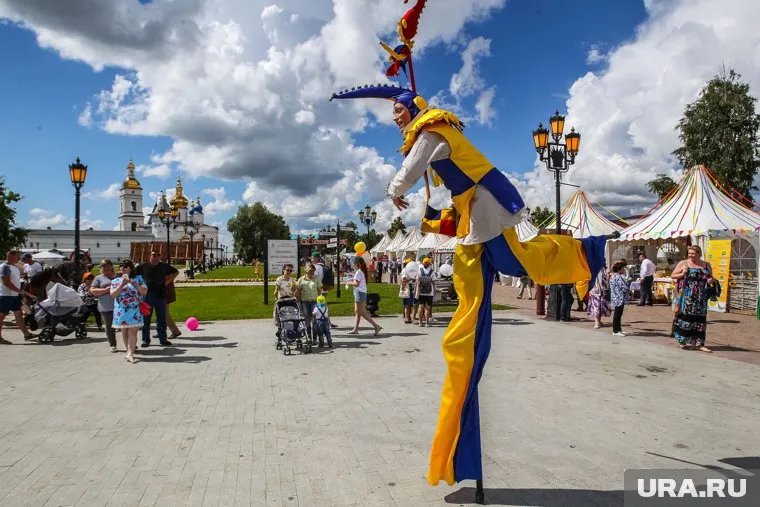 В День России основная программа пройдет в саду Ермака