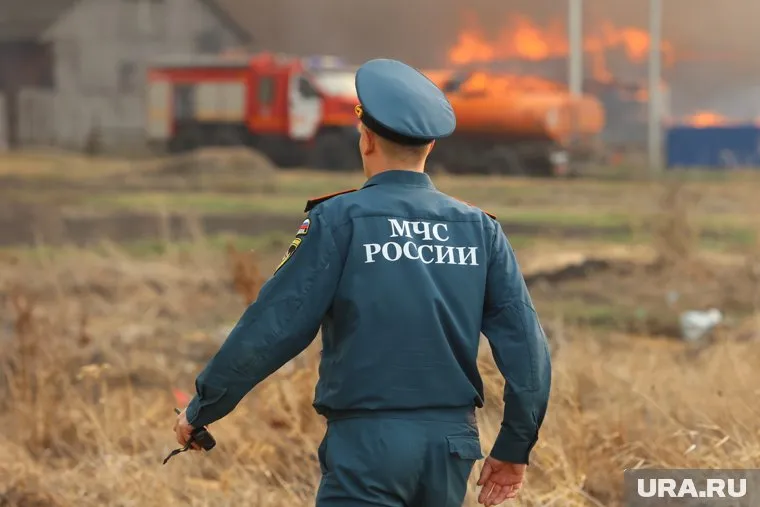 Пожар локализовали на площади 1,5 тыс. кв. метров