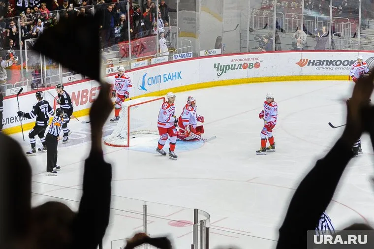 Чемпионат мира по хоккею должен был пройти в Цюрихе и Лозанне с 8 по 24 мая