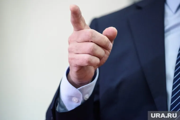 Через 12 дней после укуса, который прохожий сделал петербуржцу Алексею из-за замечания, пострадавший скончался из-за инфекции и воспаления, сообщили teelgram-каналы